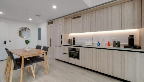 Sleek Escape-Resort-Style Stay with Pool Spa & more - Foto 4