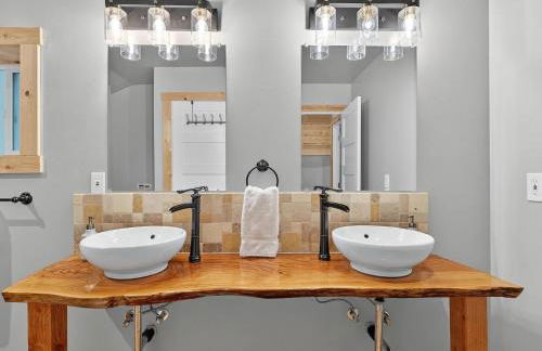 Spring Break Promos - LifeSize Dinos, 4BR, HotTub - Foto 30