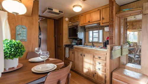 Beach Get Away Fabulous Vintage Trailer - Foto 3