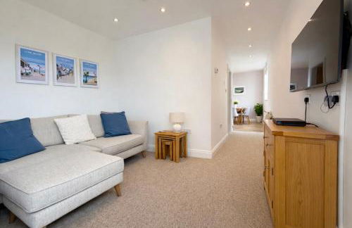 Seascape Lyme Regis - 2 minute walk to sea front - Photo 12