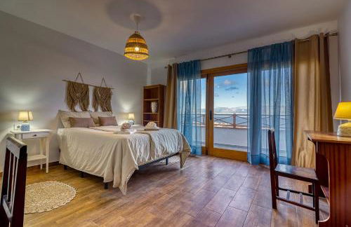 Spacious Home with Tropical Garden, BBQ, Near Seaside - Foto 12