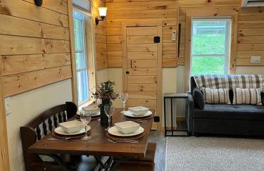 Cozy stream-side cabin - Foto 20