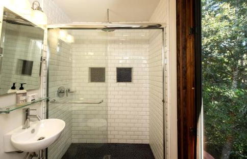 Tree Fort! Redwoods! Hot Tub!! Fire Table!! Google Smart Home!! Fast WiFi!! Dog Friendly! - Foto 23