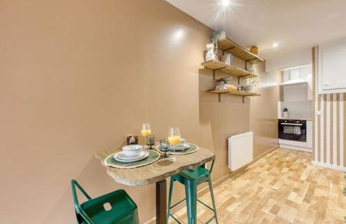 Love Life Room-Jacuzzi-Netflix-Accès-24/7-Privé - Foto 34