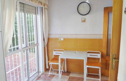 Chalet Adosado con dos terrazas y piscina - Photo 10