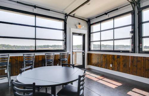 Walk to Marina Lake Greenwood Retreat with Hot Tub - Foto 28