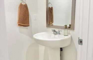 Luxury 4Bed 3Bath Roseville Home near Sports Complex and Galleria Mall - Foto 23