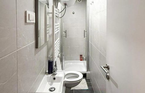 1 Bedroom Gorgeous Home In Vlaskovec - Foto 5