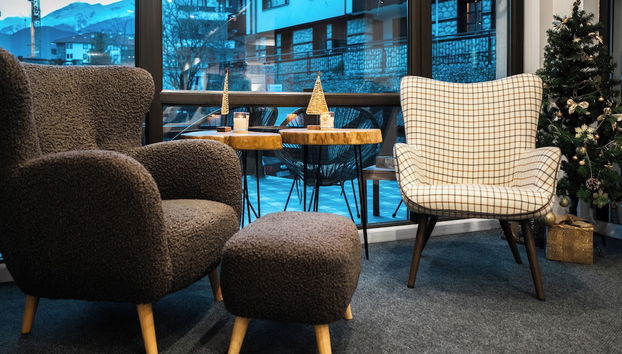 Coin salon dans le hall