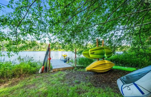 Exclusive Lakefront For 10 with Sauna Kayaks Peace - Foto 7