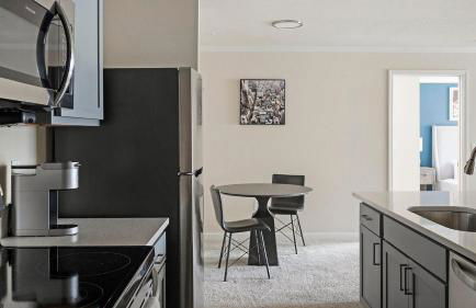 Landing Beautiful 1BD Game Room Courtyard - Foto 40