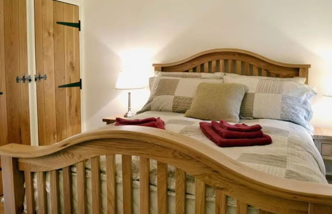 Serene Golygfar Cottage Retreat in Ystrad Meurig - Photo 4