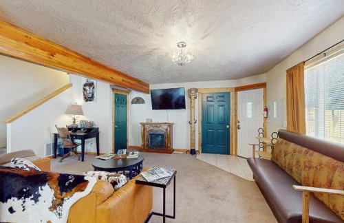 The Western Nest - Photo 9