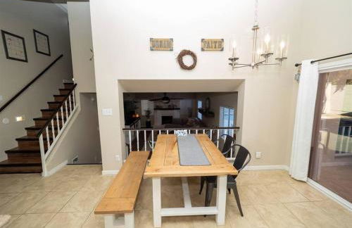 Spacious house with pool heater, hot tub, billiards - Foto 18