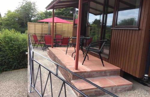 Riverside Chalet in heart of Lampeter, West Wales - Foto 10