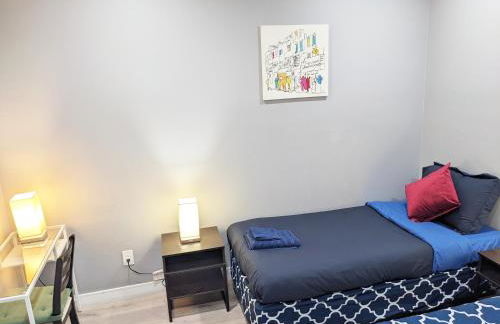 Lucky Charm 4 Bedroom Mid-City Apartment - Photo 34