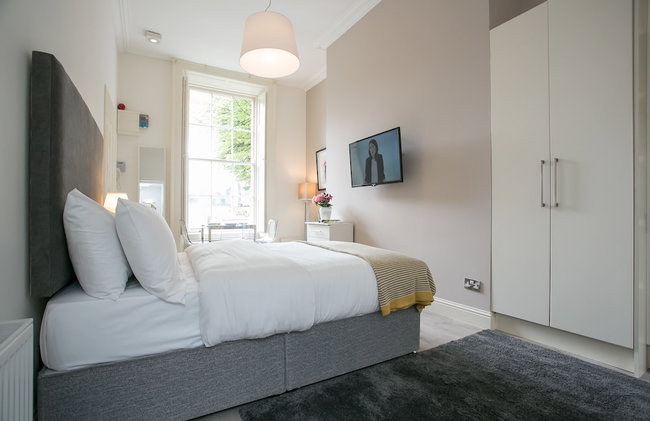 St. Stephen's Green Apartments - Photo 6