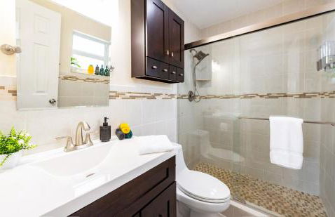 Colorful Home - Pool - Game Room - Basketball Court - BBQ & More - Photo 19