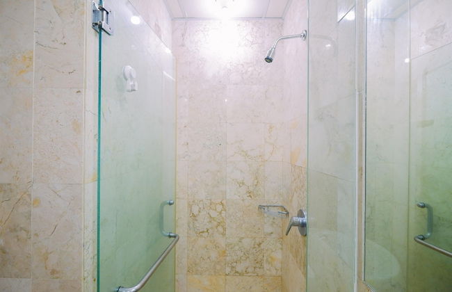 Modern Look And Comfy 3Br Apartment Bellagio Residence - Photo 20