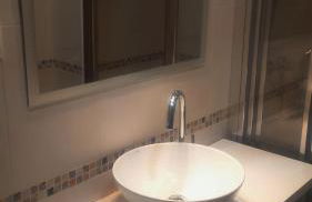 Beautiful 3 bed, 2 bath modern apartment - Foto 18