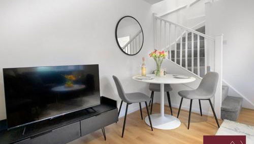 Wokingham - 2 Bedroom Maisonette - With Parking - Foto 3, Other