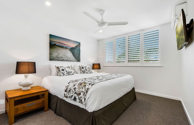 Peninsular Beachfront Resort - Photo 14