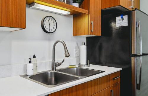 NEW Shoreline 401 2BR Condo Near Downtown and Bay - Foto 43