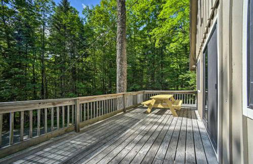 Sleek Cabin with Deck, 8 Miles to Mount Snow and Hikes - Foto 29