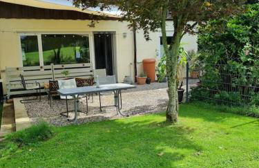 Ferienwohnung mit Garten und Bergblick - Foto 24