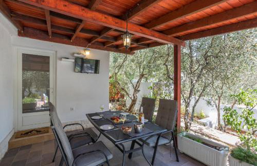 House Oliva with private pool and large garden - Photo 50