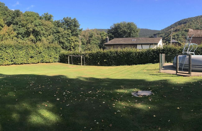 A Large Family House - Foto 24