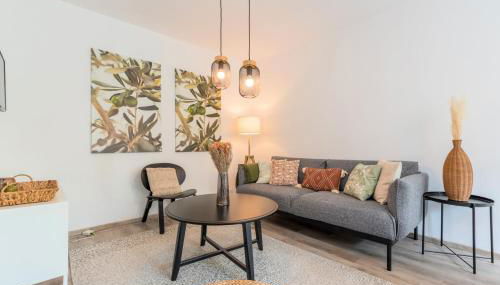 Charming apartment with parking and balcony. - Foto 1