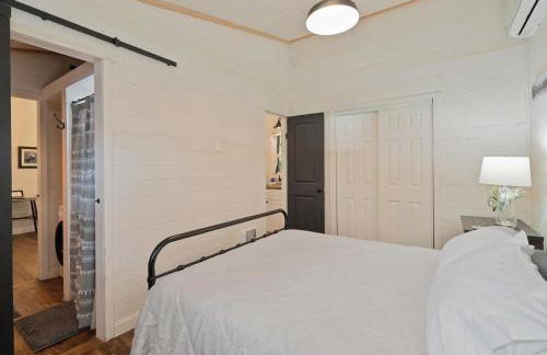 Hidden Gem Cabin in Hungry Horse, Firepit, Close to Glacier - Photo 11