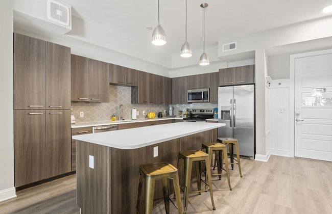 Top Floor Soco 2BR King Suite 8 Mins to Downtown - Foto 10