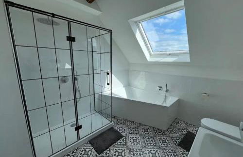 Moderne Altbauwohnung im Grünen - Foto 11