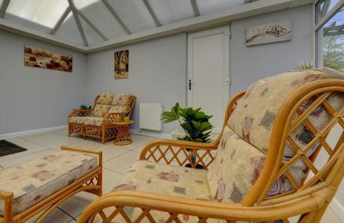 5 bedrooms, sleeps up to 16, secure parking space & comfort - Foto 21