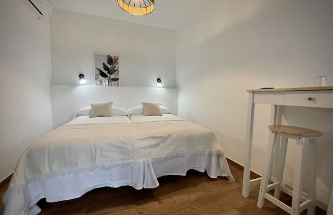 Los Chozos del Geoparque - Foto 1