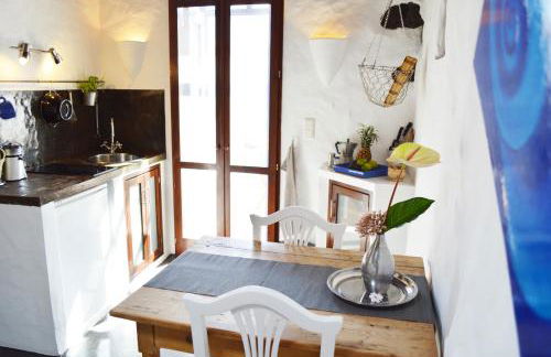 Stylish Getaway With Secluded Patio in Lava Finca - Photo 39