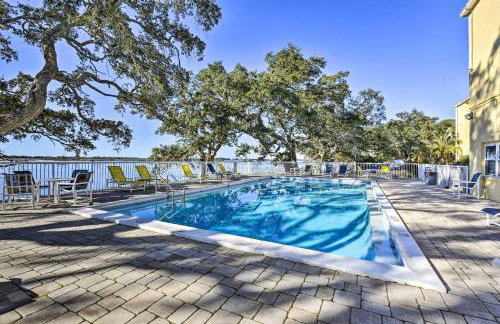 Waterfront Community w/ Perks: Mary Esther Condo - Foto 25