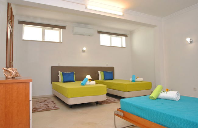 Villa Nespereira - Photo 10