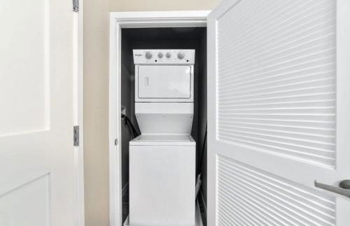 Designer Apt with Jacuzzi, Sky Lounge, Gym Access - Foto 20