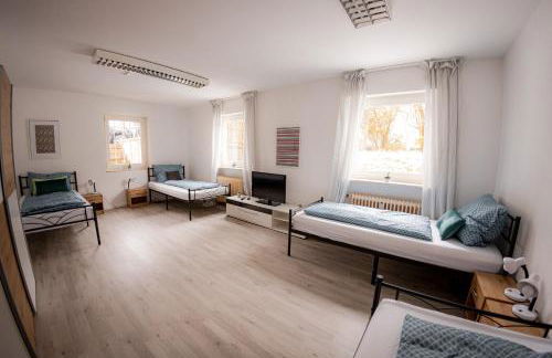 Yello Homes - großes Apartment - Am Waldrand, 15 min bis Nürnberg Messe, für 8 Personen, 2 WC's - Foto 17