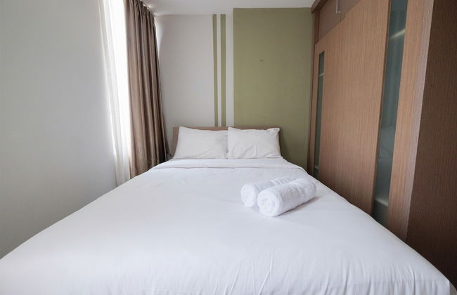 2BR with Sofa Bed Cervino Tebet Apartment - Foto 2