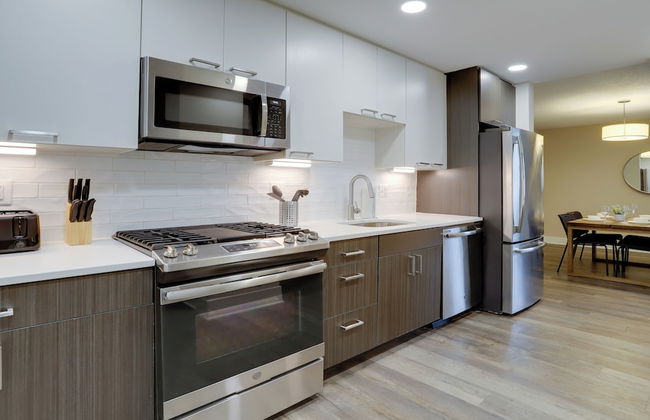 Walkable DC View Apartments - Photo 35