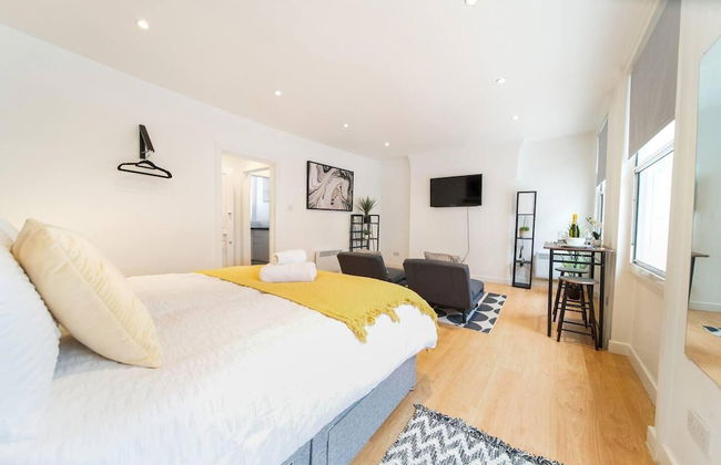 Livestay - Hidden Covent Garden Gem - Photo 1