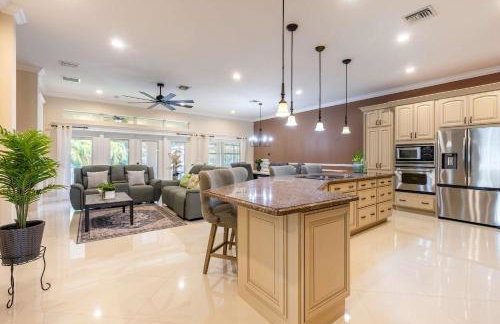 Chill & Spacious 3BR - Beaches & Backyard Fun - Foto 21