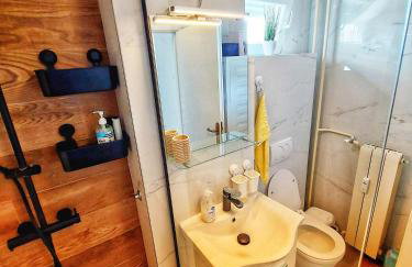 Sunflower Sky Apartment - Photo 15