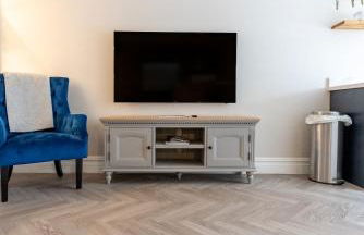 Brand New Riverside Apartment - Foto 24