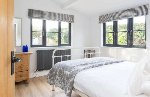 House & Annexe Sleeps 18 Heated Pool - Photo 50