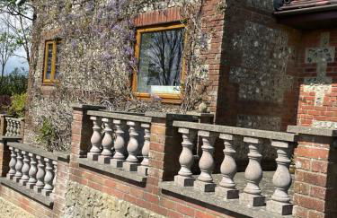 Hardy View Farm House - Photo 5